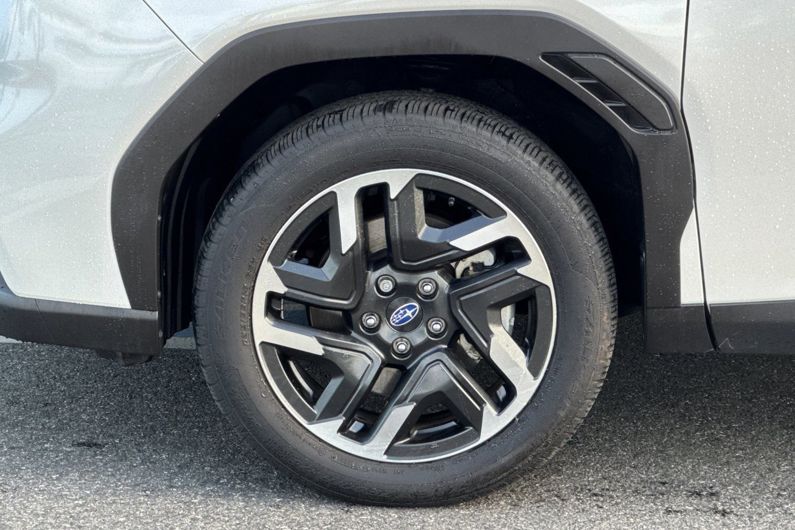 Certified 2025 Subaru Forester Limited AWD/4WD image 30