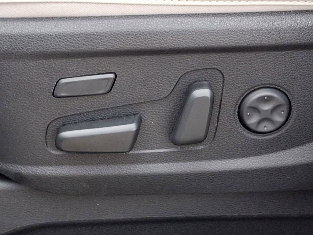 Used 2025 Kia Telluride SX w/ SX Captain's Chair Package image 29