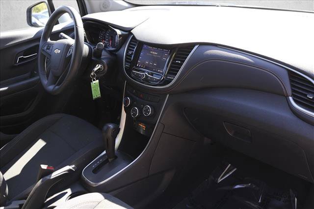 Used 2020 Chevrolet Trax LS w/ Tint and Cruise Package FWD image 27