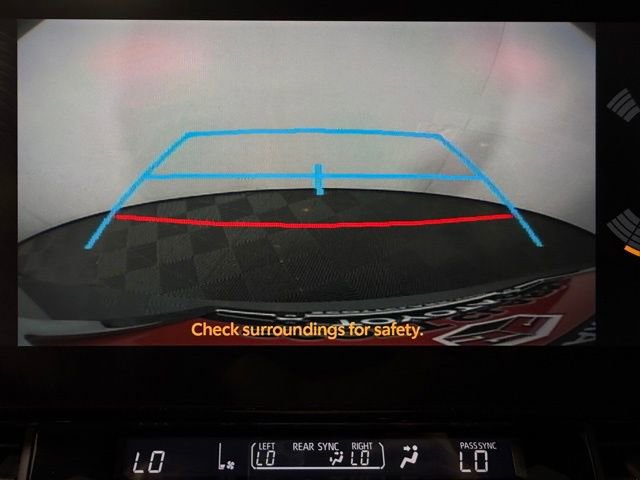 Used 2025 Toyota Sienna XSE w/ XSE Plus Package image 27