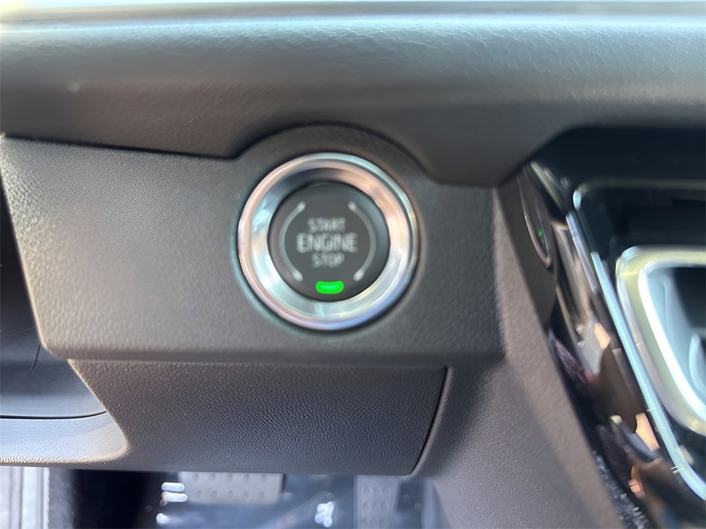 New 2025 Chevrolet Traverse LT image 23