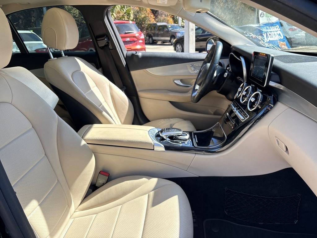 Used 2016 Mercedes-Benz C 300 4MATIC Sedan image 25