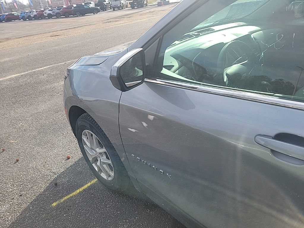 Used 2023 Chevrolet Equinox LT image 19