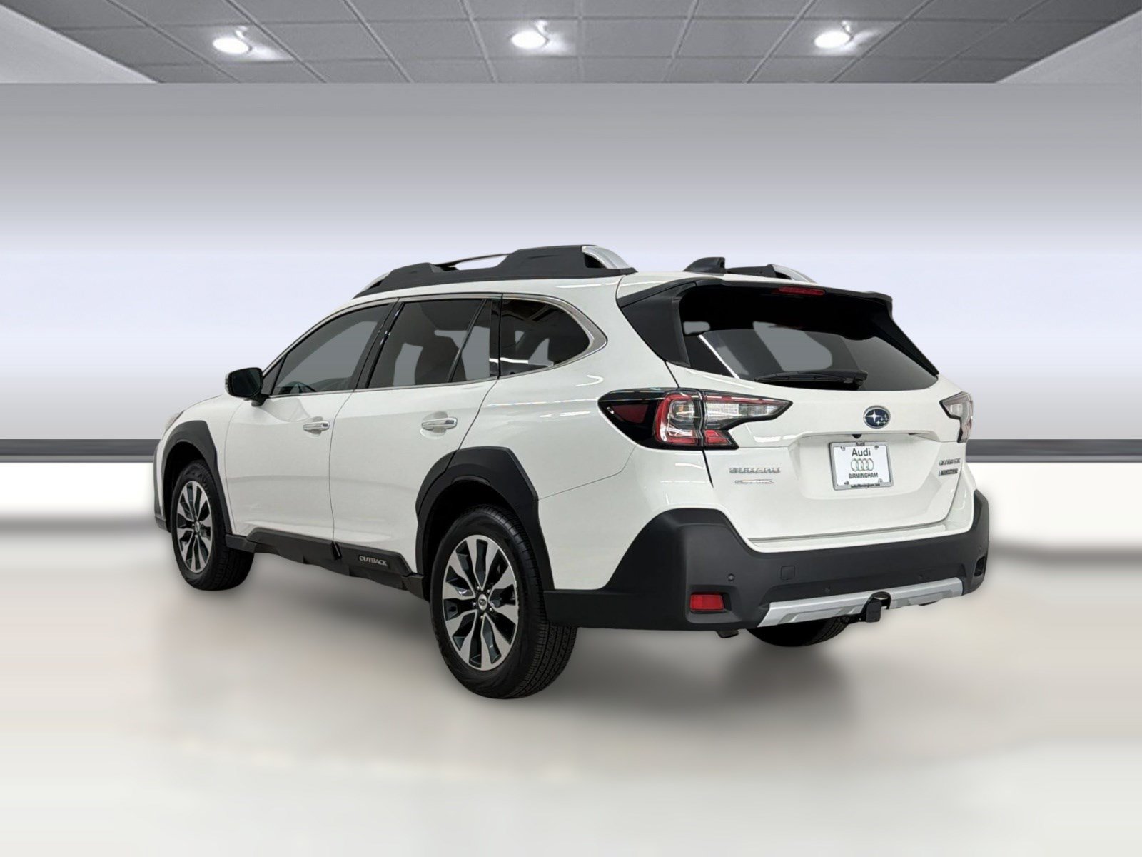 Used 2024 Subaru Outback Touring XT AWD/4WD image 3