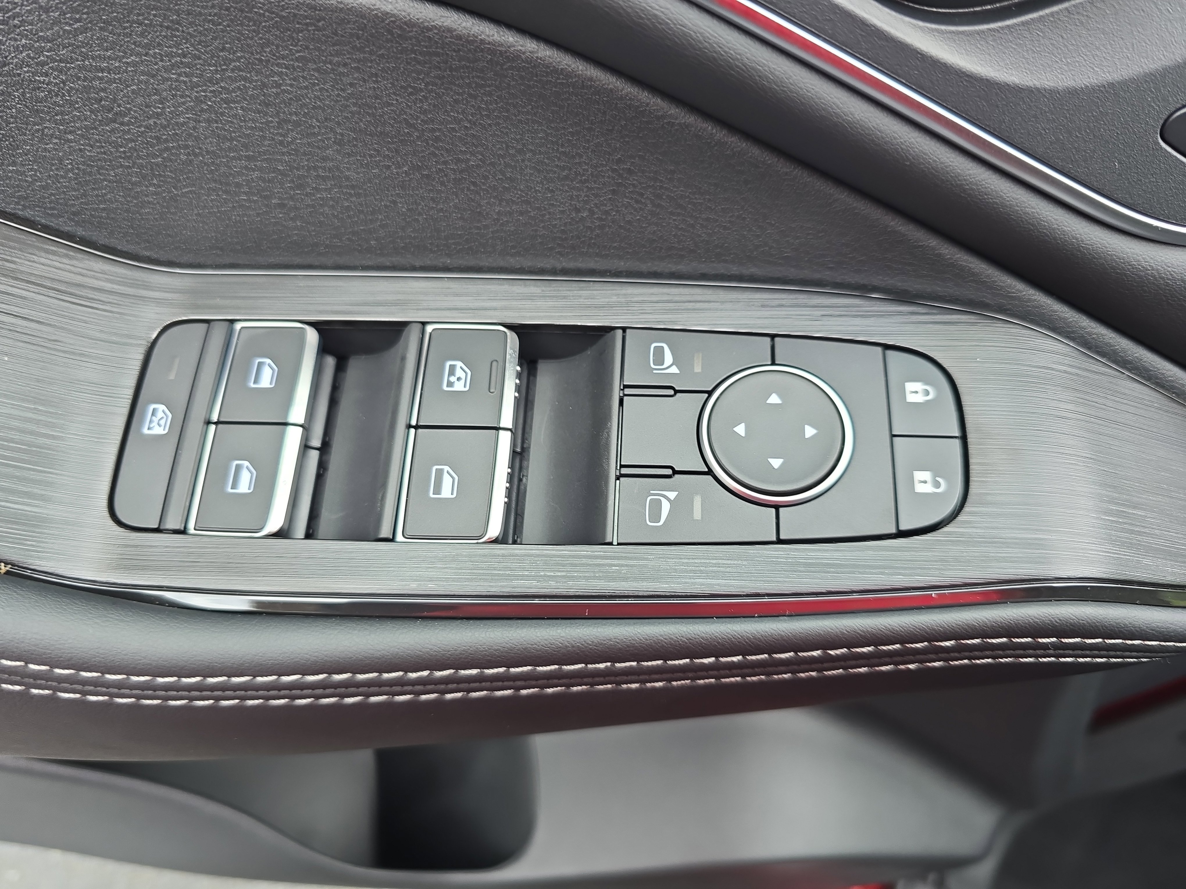 New 2026 Nissan Rogue Platinum image 28