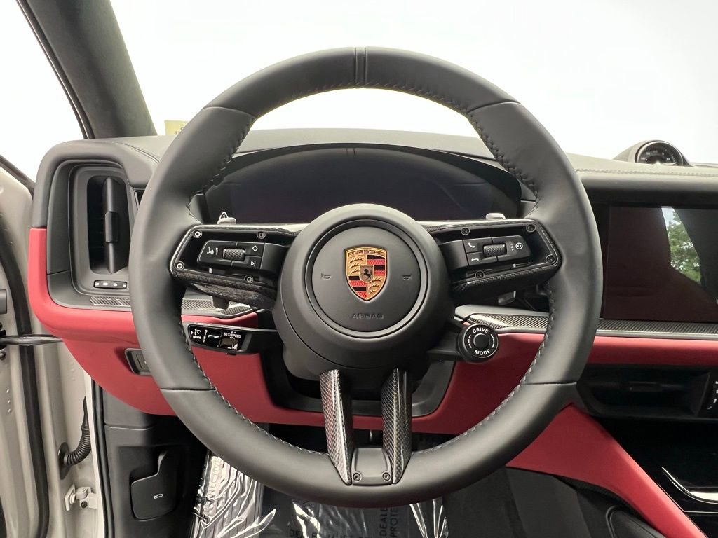New 2025 Porsche Cayenne GTS image 7