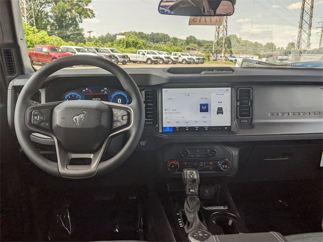 New 2025 Ford Bronco 4-Door image 28