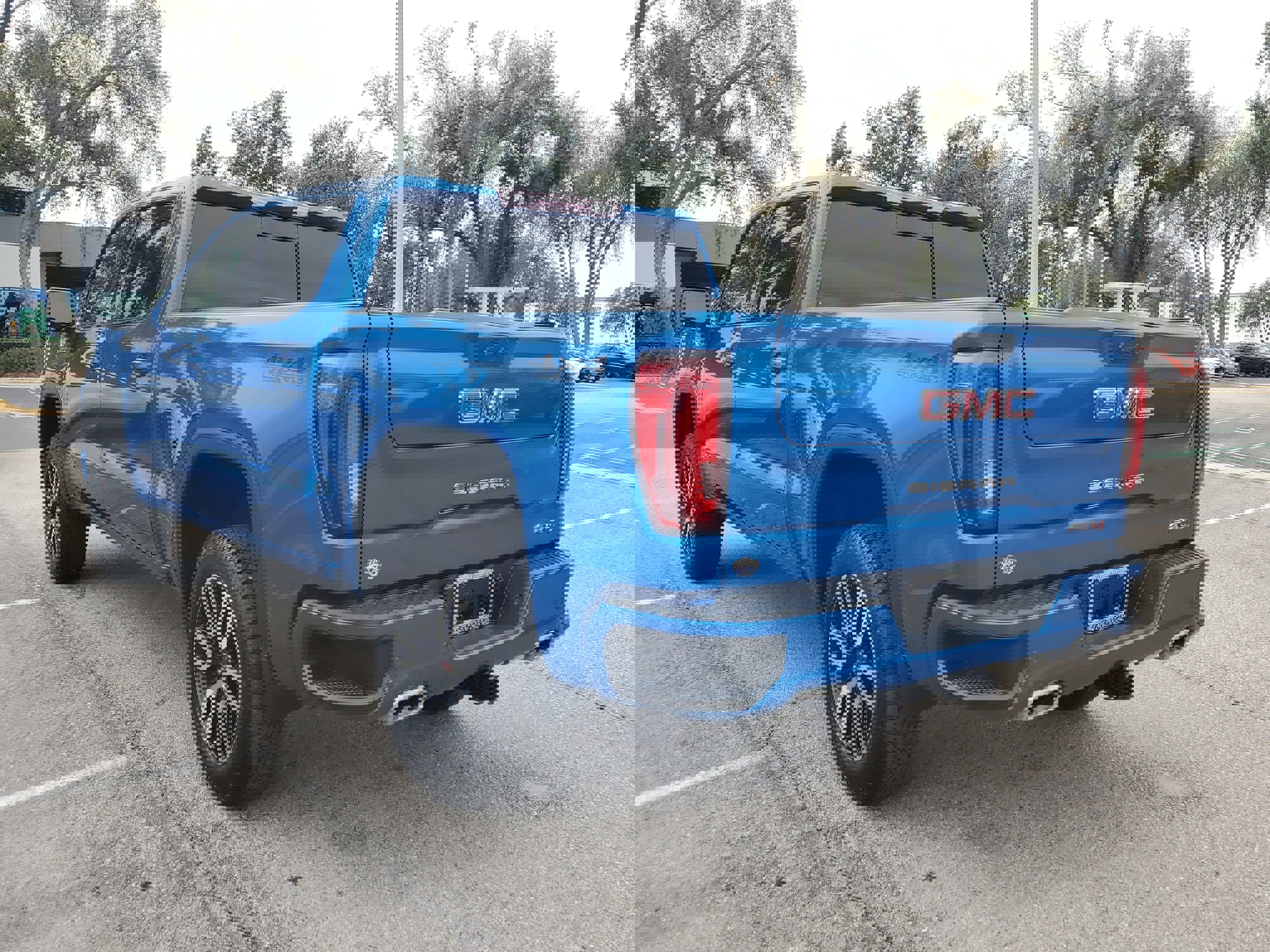 Used 2023 GMC Sierra 1500 AT4 w/ AT4 Preferred Package image 7