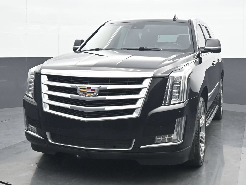 Used 2019 Cadillac Escalade Luxury AWD/4WD image 2