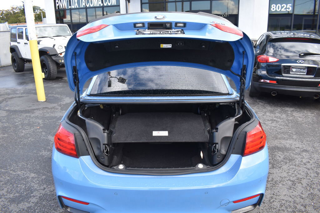 Used 2015 BMW M4 Convertible image 30