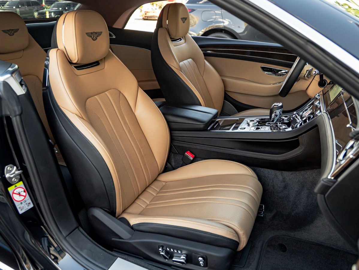Used 2021 Bentley Continental GT image 29