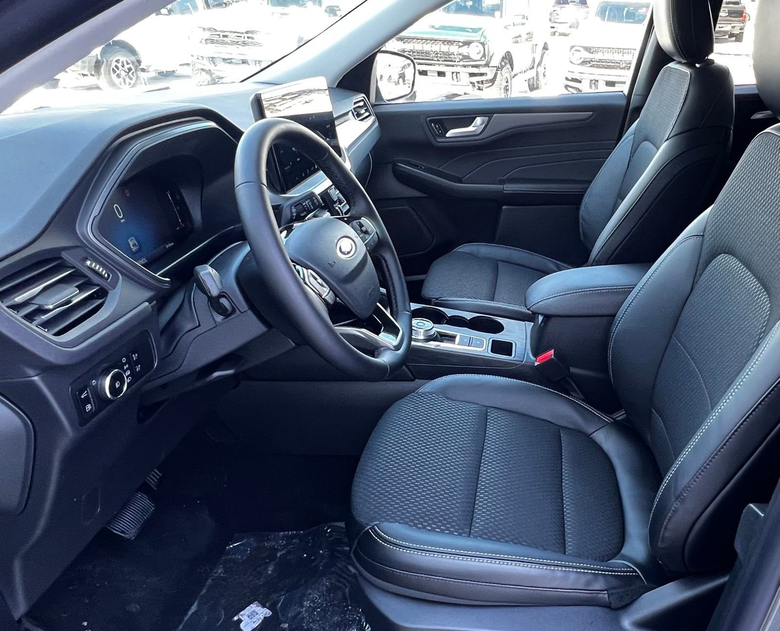 New 2026 Ford Escape SE image 15