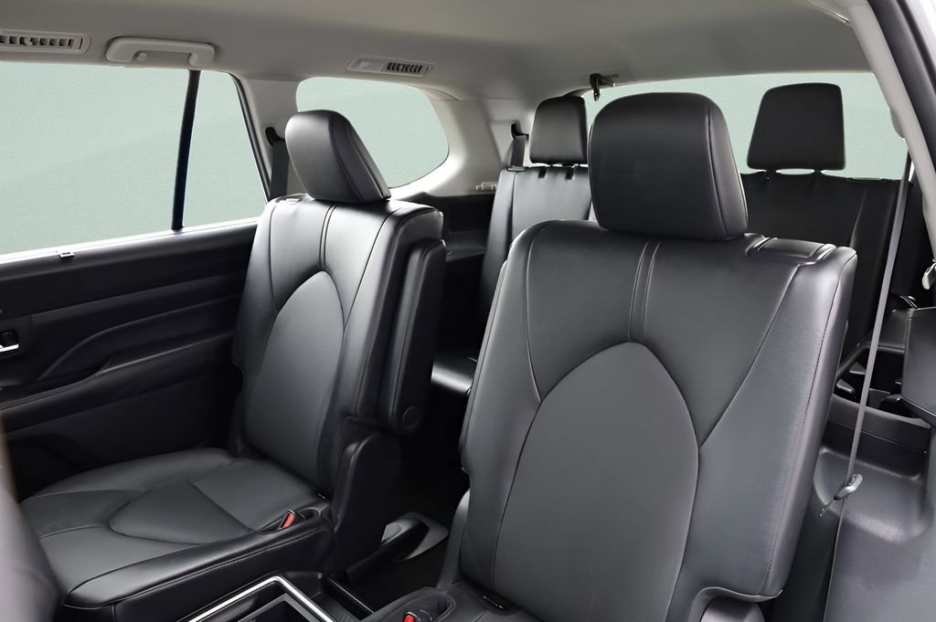 Certified 2025 Toyota Grand Highlander AWD image 20