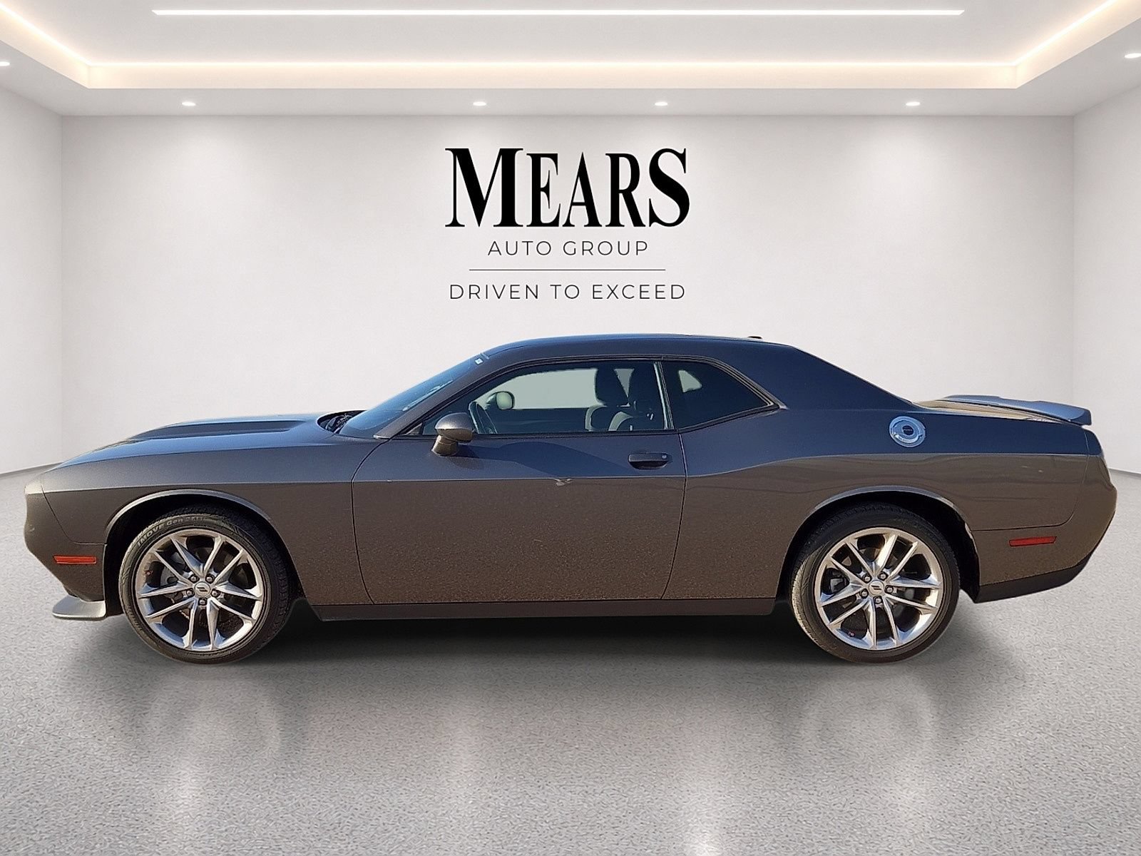 Used 2022 Dodge Challenger GT AWD/4WD image 2