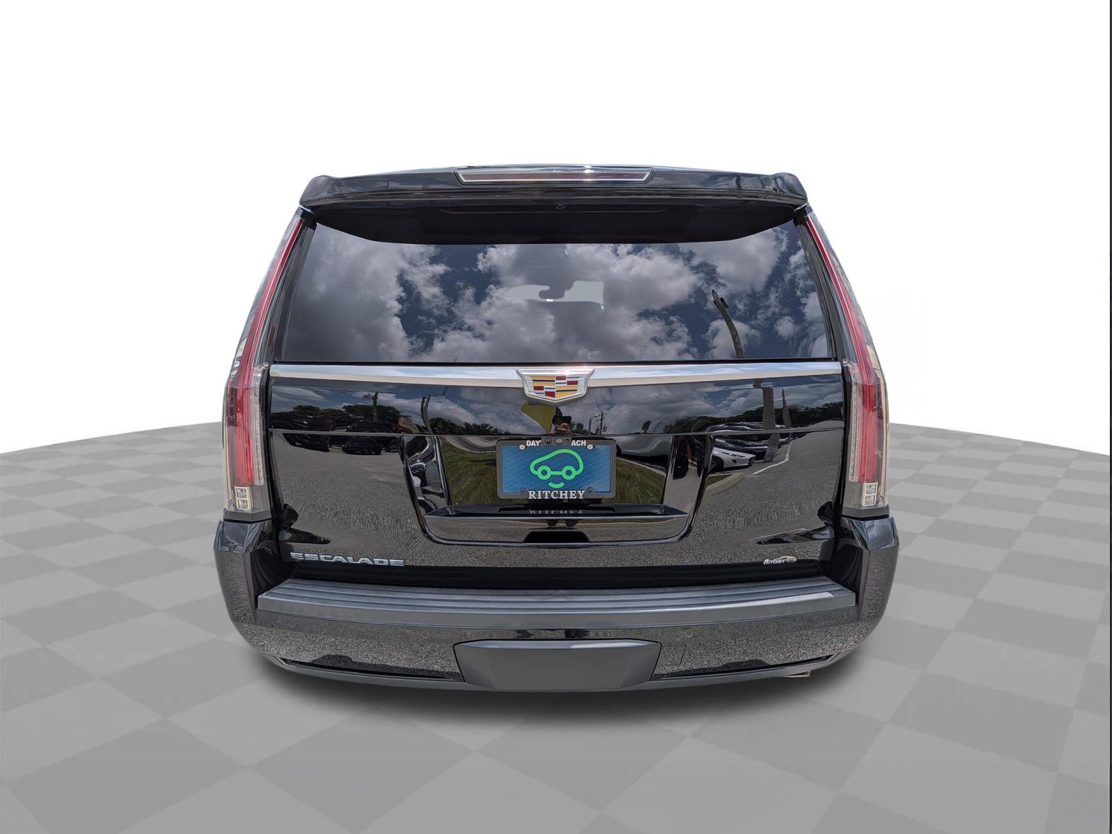 Certified 2019 Cadillac Escalade Platinum AWD/4WD image 5