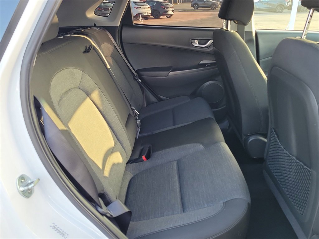 Used 2022 Hyundai Kona SEL w/ Convenience Package image 18