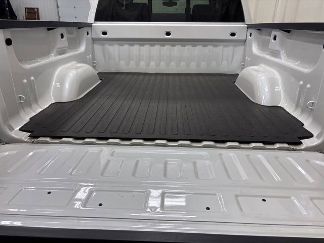 Used 2018 Chevrolet Silverado 1500 LTZ w/ Sport Package AWD/4WD image 16