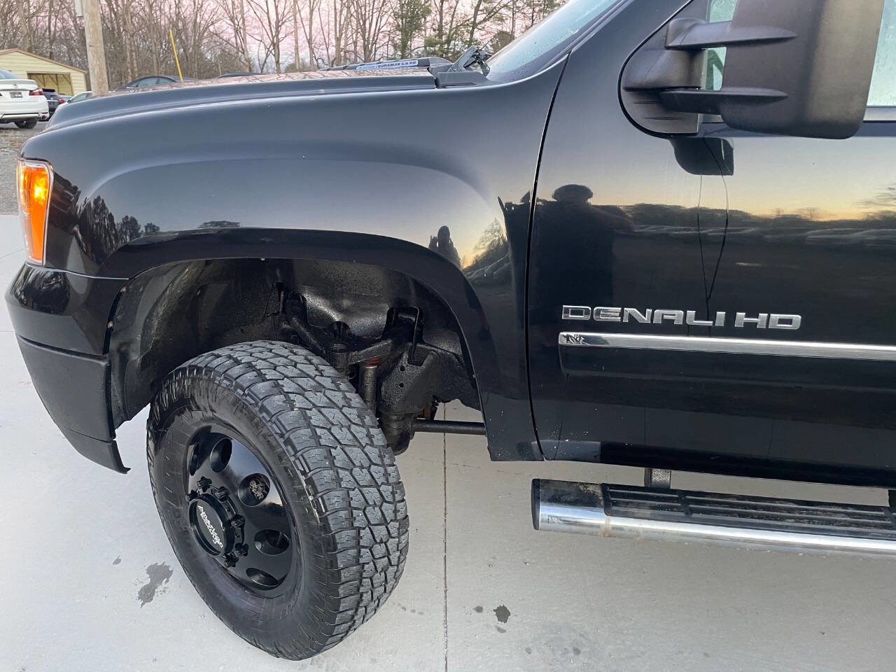 Used 2013 GMC Sierra 3500 Denali image 9