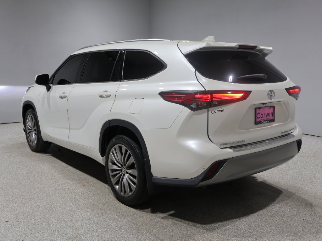Used 2021 Toyota Highlander Platinum AWD/4WD image 5