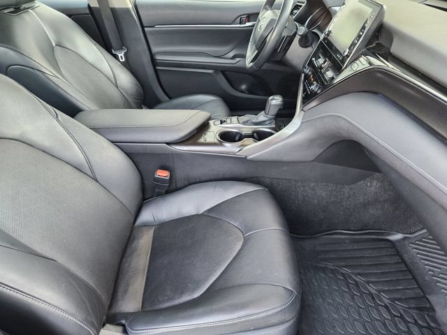 Used 2024 Toyota Camry XSE FWD image 11