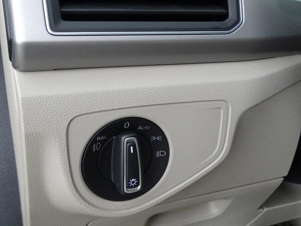 Used 2019 Volkswagen Atlas SE image 19