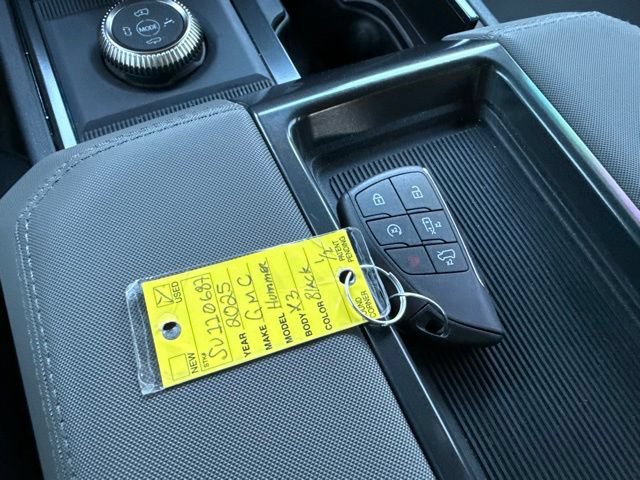 Used 2025 GMC Hummer EV 3X AWD/4WD image 34
