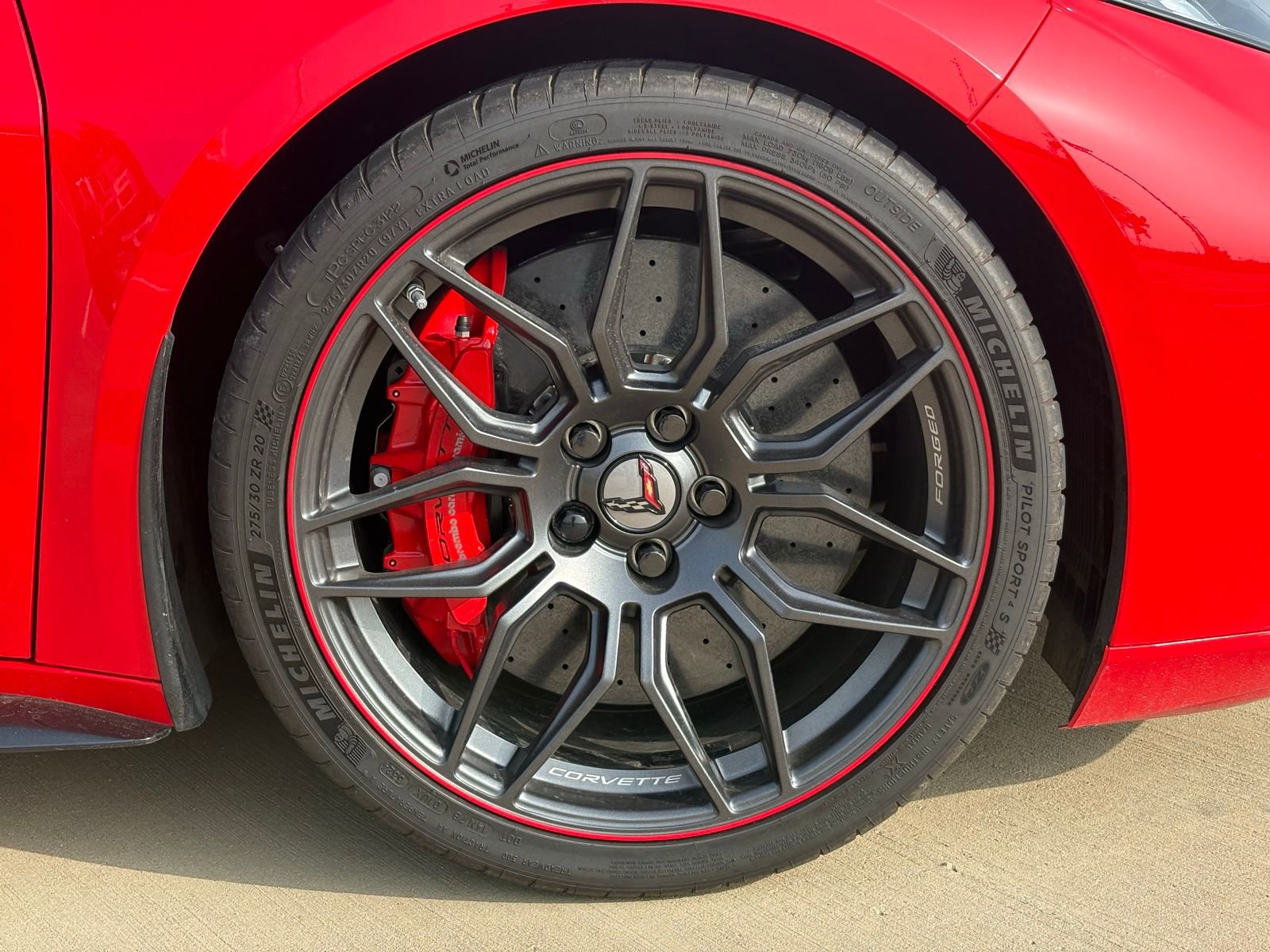 Used 2024 Chevrolet Corvette Z06 RWD image 8