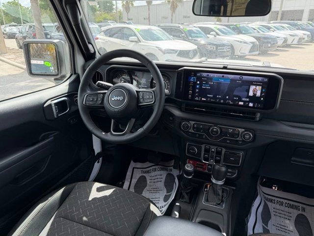 Used 2025 Jeep Gladiator Mojave w/ Convenience Group image 33
