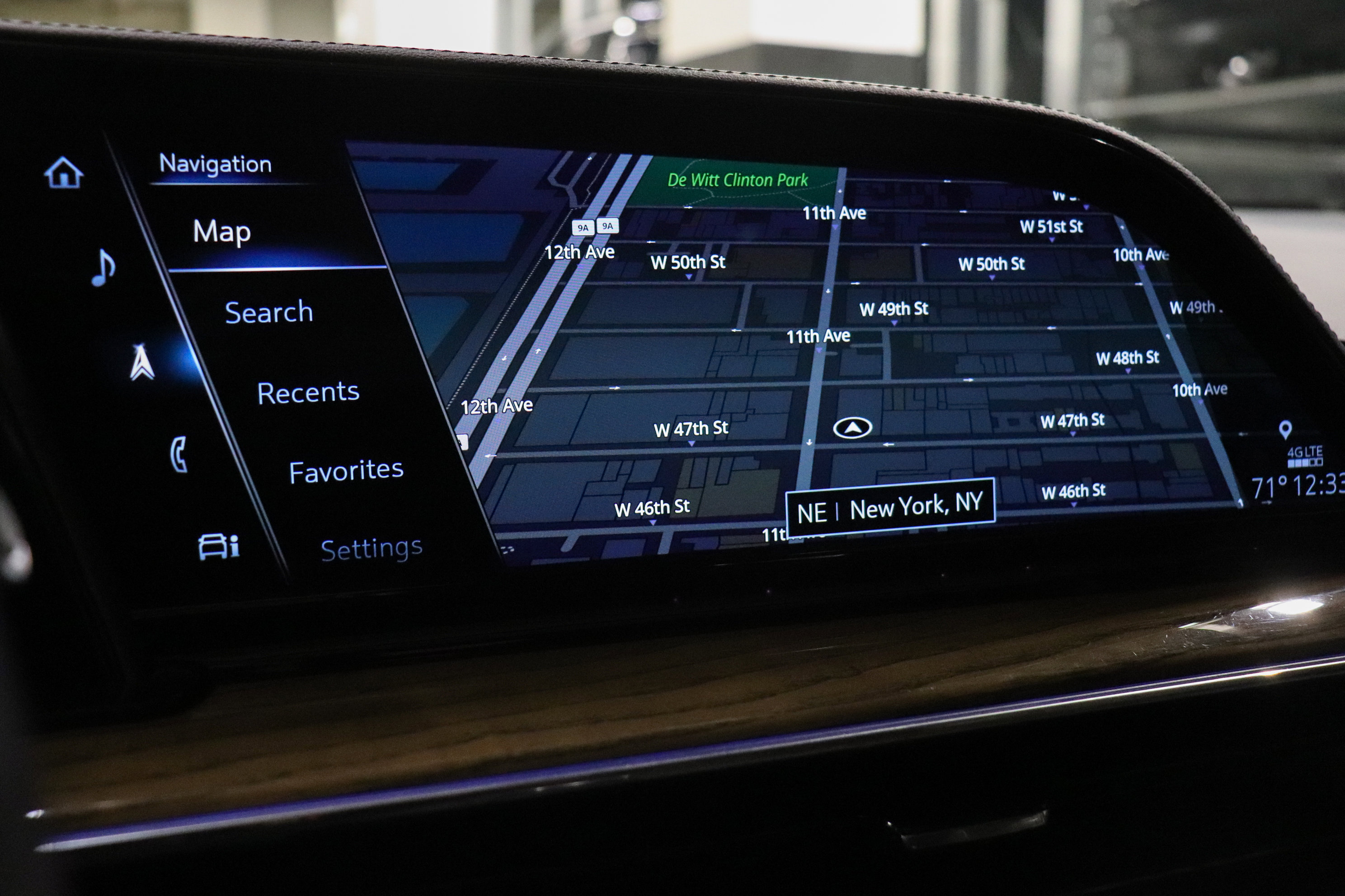 Used 2023 Cadillac Escalade ESV Sport Platinum w/ LPO, ONYX Package image 24