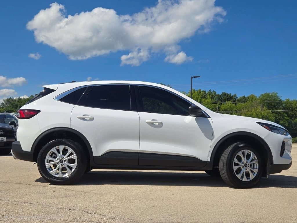 Used 2024 Ford Escape Active w/ Tech Pack #1 AWD/4WD image 9