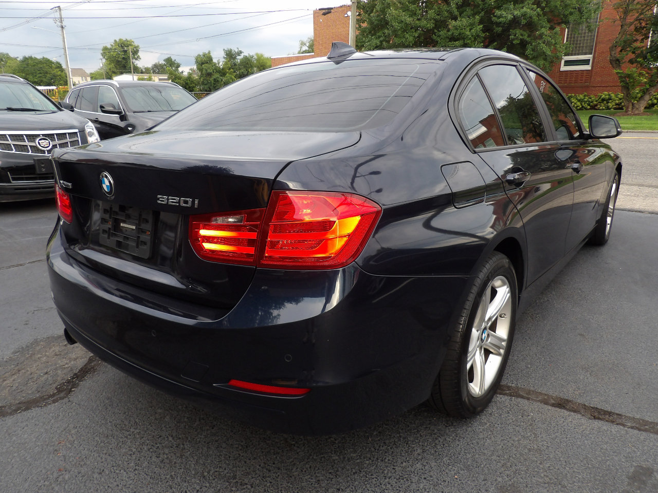 Used 2015 BMW 320i xDrive Sedan image 6