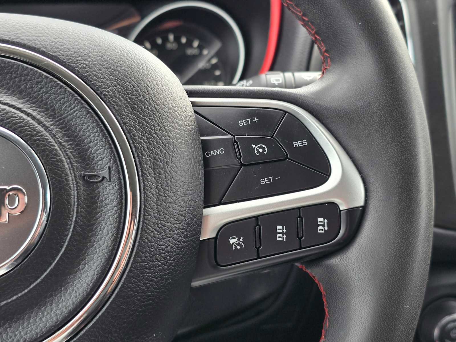 Used 2021 Jeep Compass Trailhawk image 31