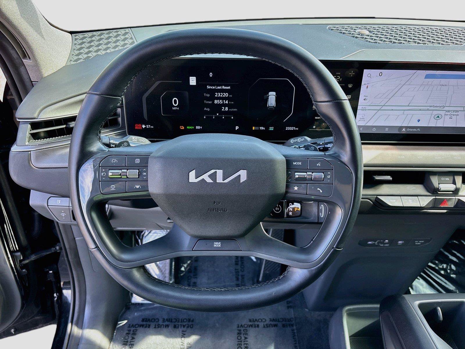 Used 2024 Kia EV9 Light Long Range RWD image 13