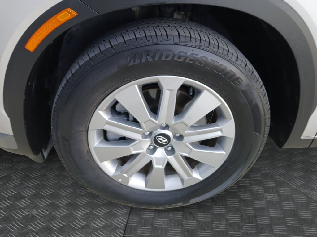 Used 2025 Hyundai Palisade SEL FWD image 23