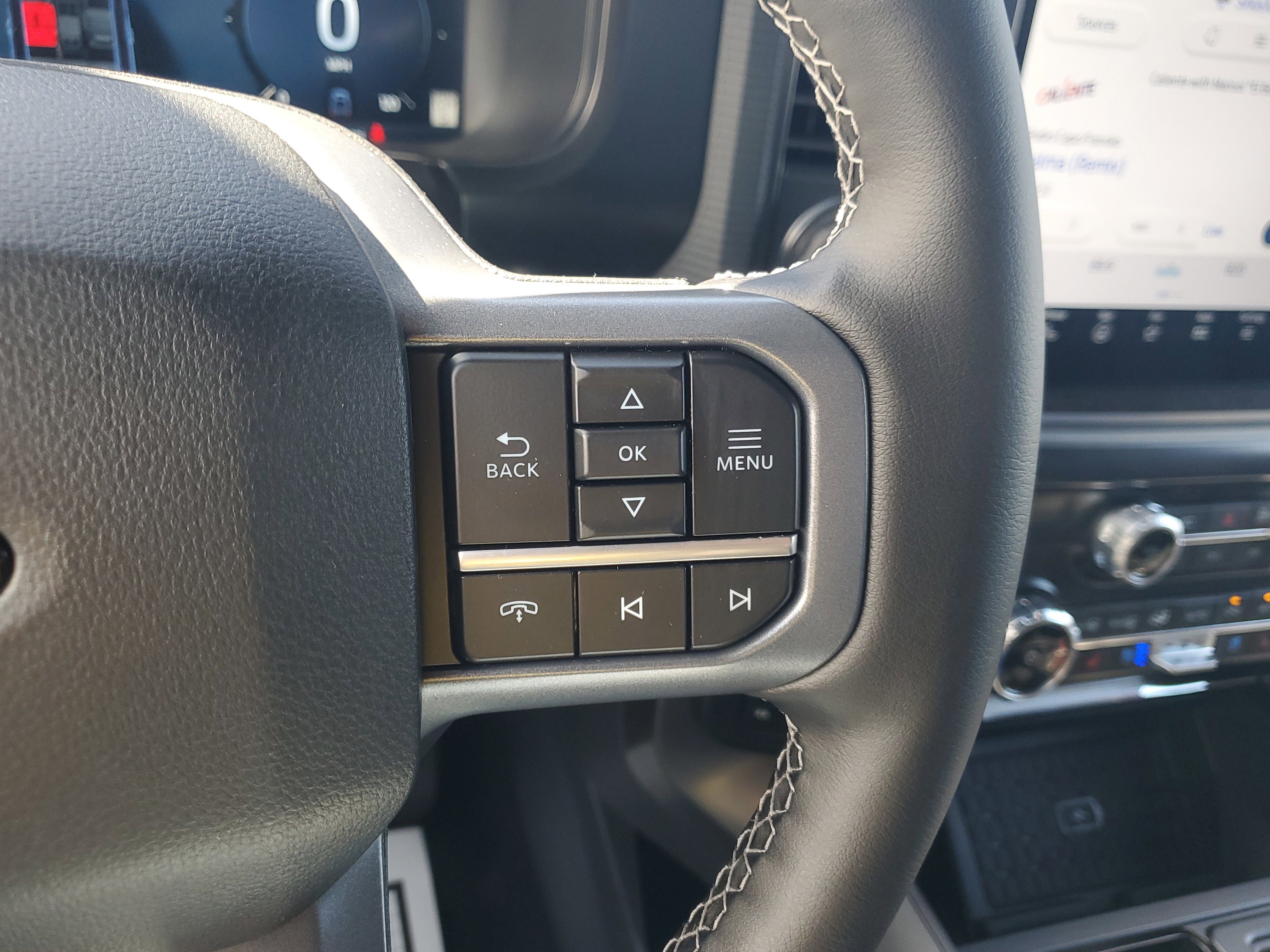 New 2025 Ford F150 Lariat w/ Equipment Group 502A High image 19