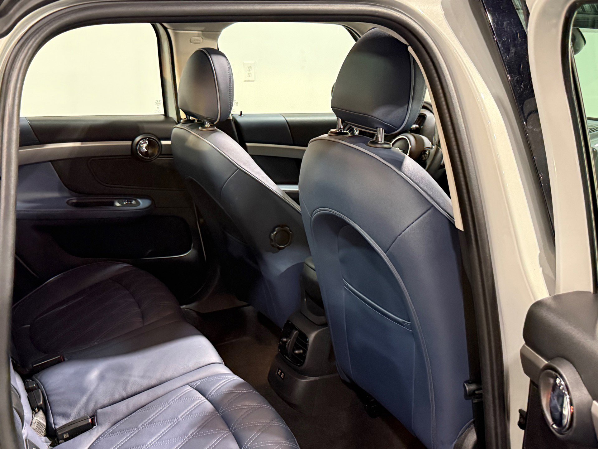 Used 2023 MINI Cooper Countryman S w/ Signature Upholstery Package image 50