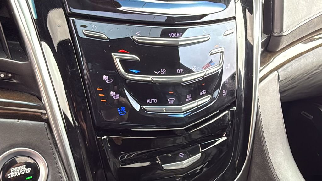 Used 2018 Cadillac Escalade ESV Platinum AWD/4WD image 38