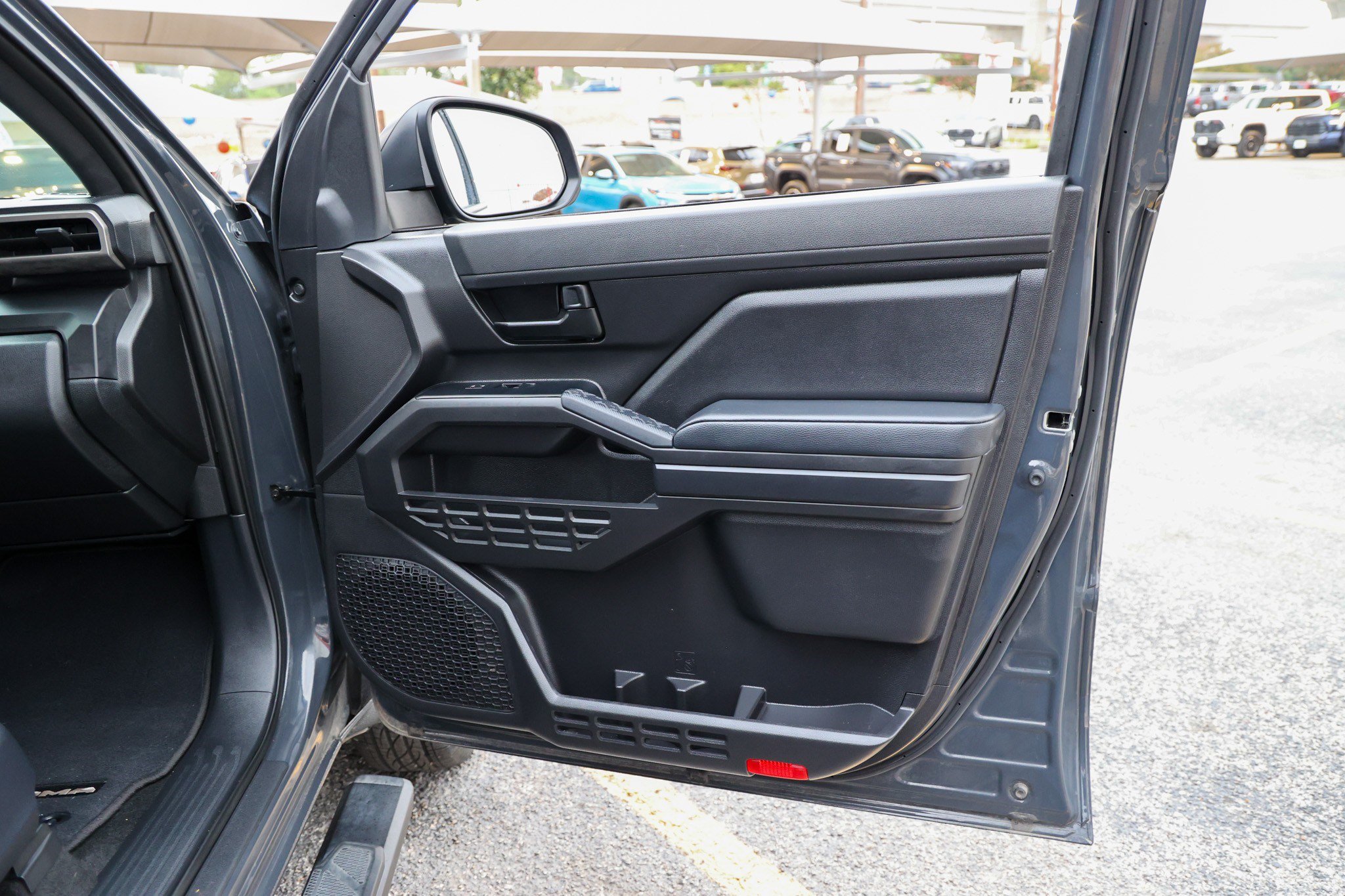 Certified 2025 Toyota Tacoma SR AWD/4WD image 37