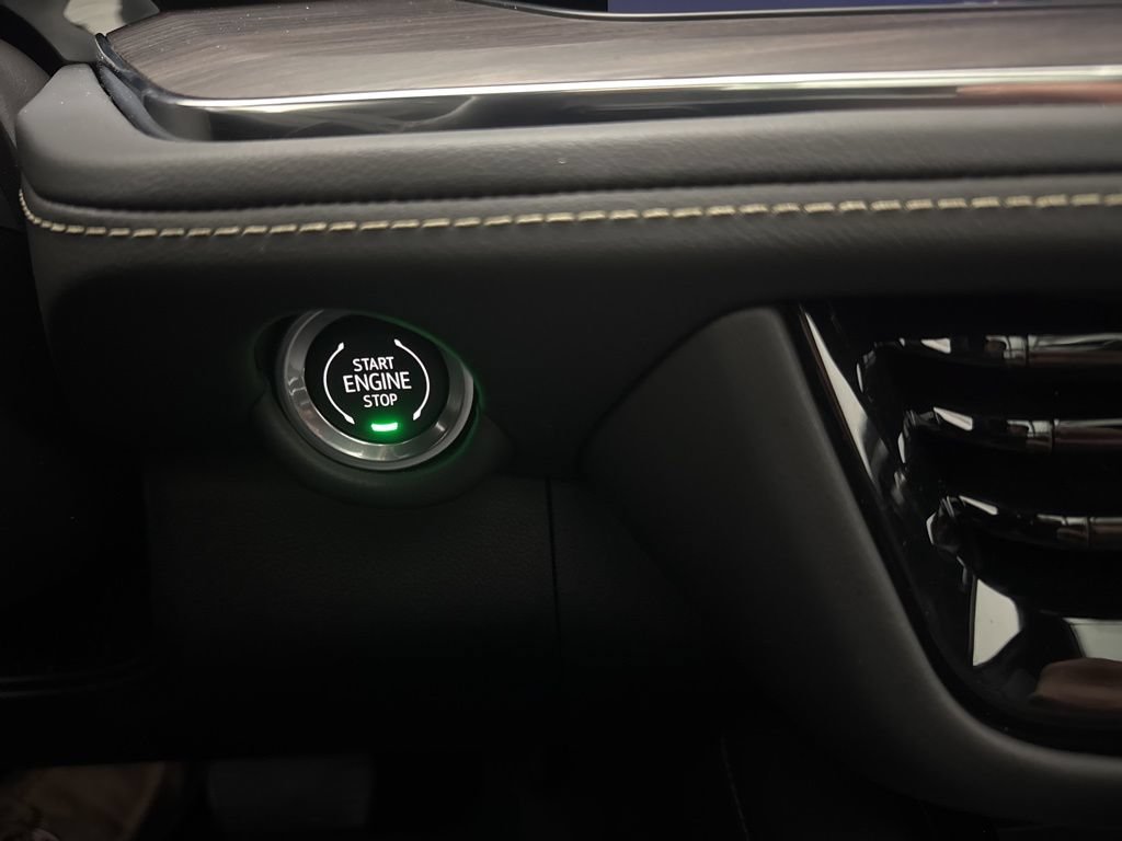 Used 2025 Chevrolet Tahoe Premier AWD/4WD image 61