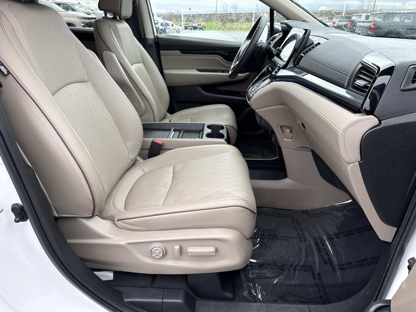Used 2023 Honda Odyssey Elite image 19