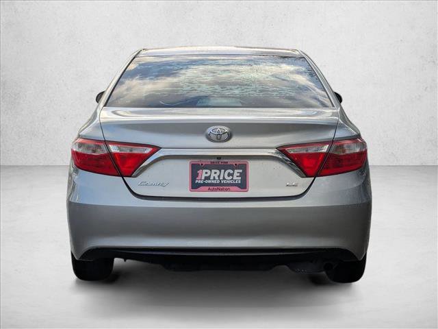 Used 2015 Toyota Camry LE image 7