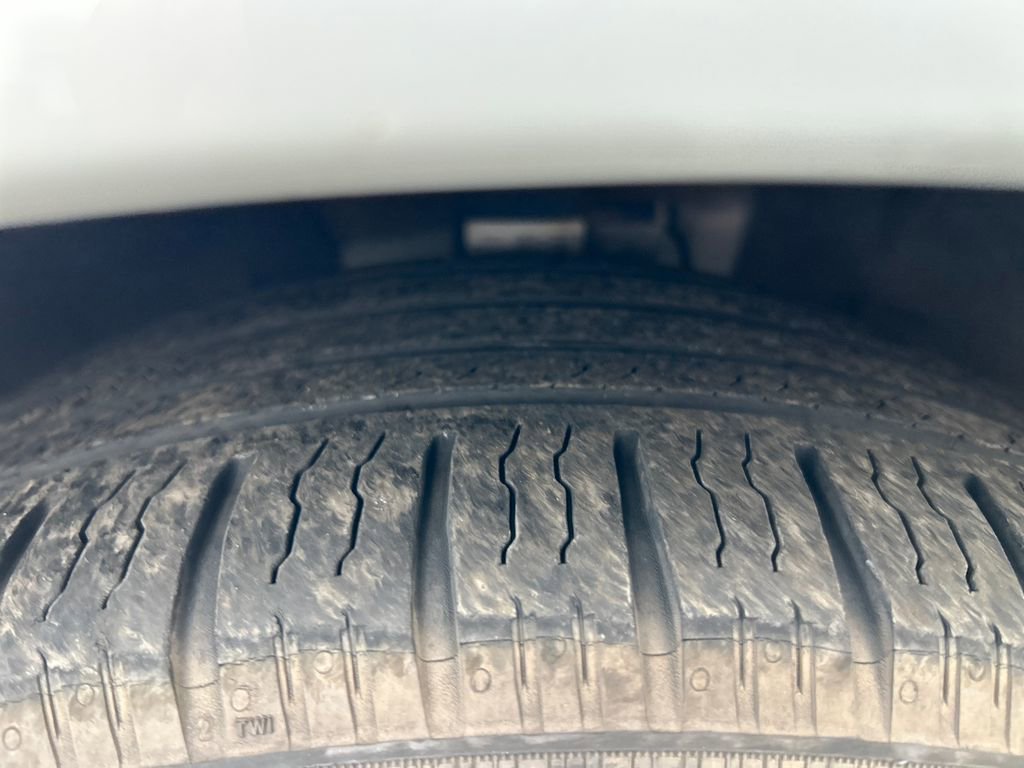 Used 2016 Volvo S60 T5 Premier w/ Convenience Package image 29