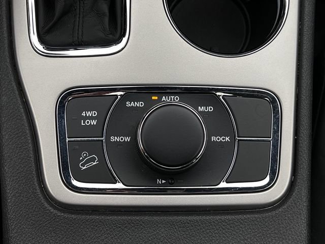Used 2019 Jeep Grand Cherokee Limited AWD/4WD image 23