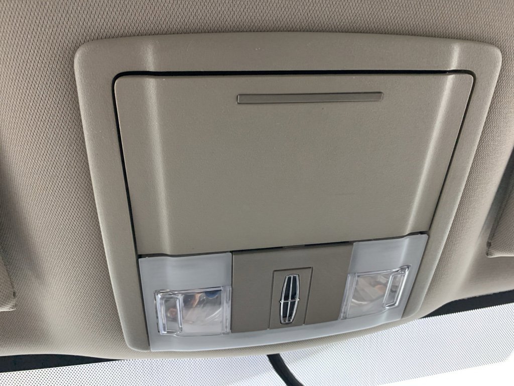 Used 2008 Lincoln MKX Base image 26