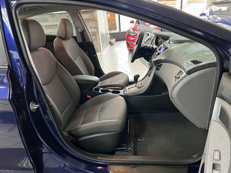 Used 2013 Hyundai Elantra GLS FWD image 23