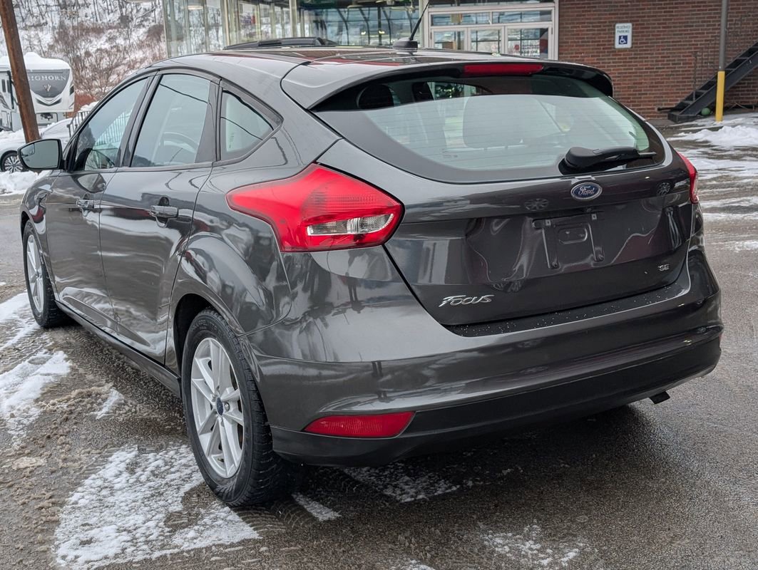 Used 2017 Ford Focus SE w/ Cold Weather Package image 7