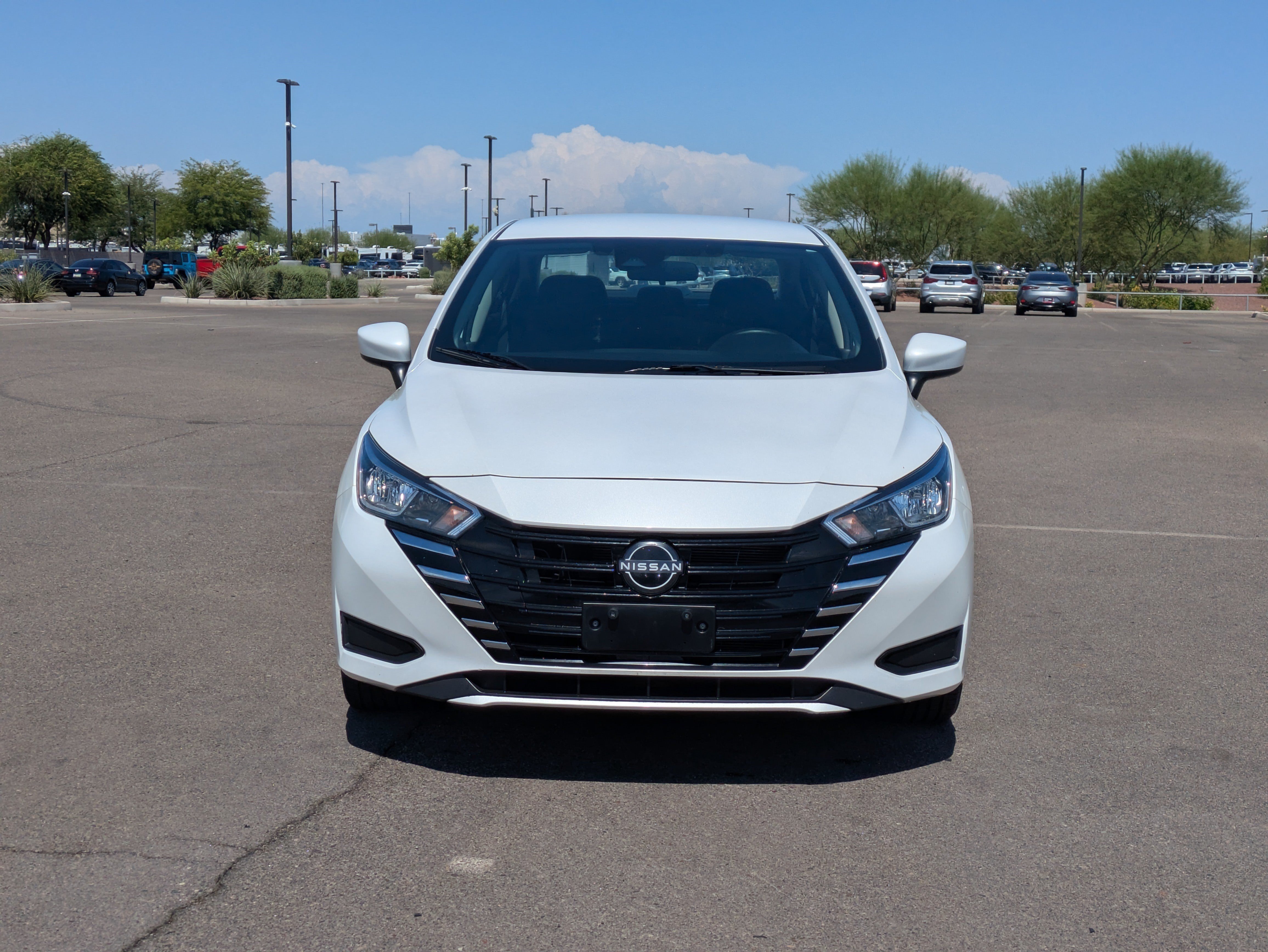 Used 2024 Nissan Versa SV FWD image 9