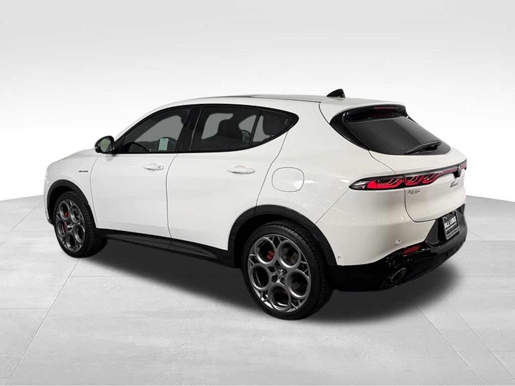 Used 2024 Alfa Romeo Tonale Veloce AWD/4WD image 9