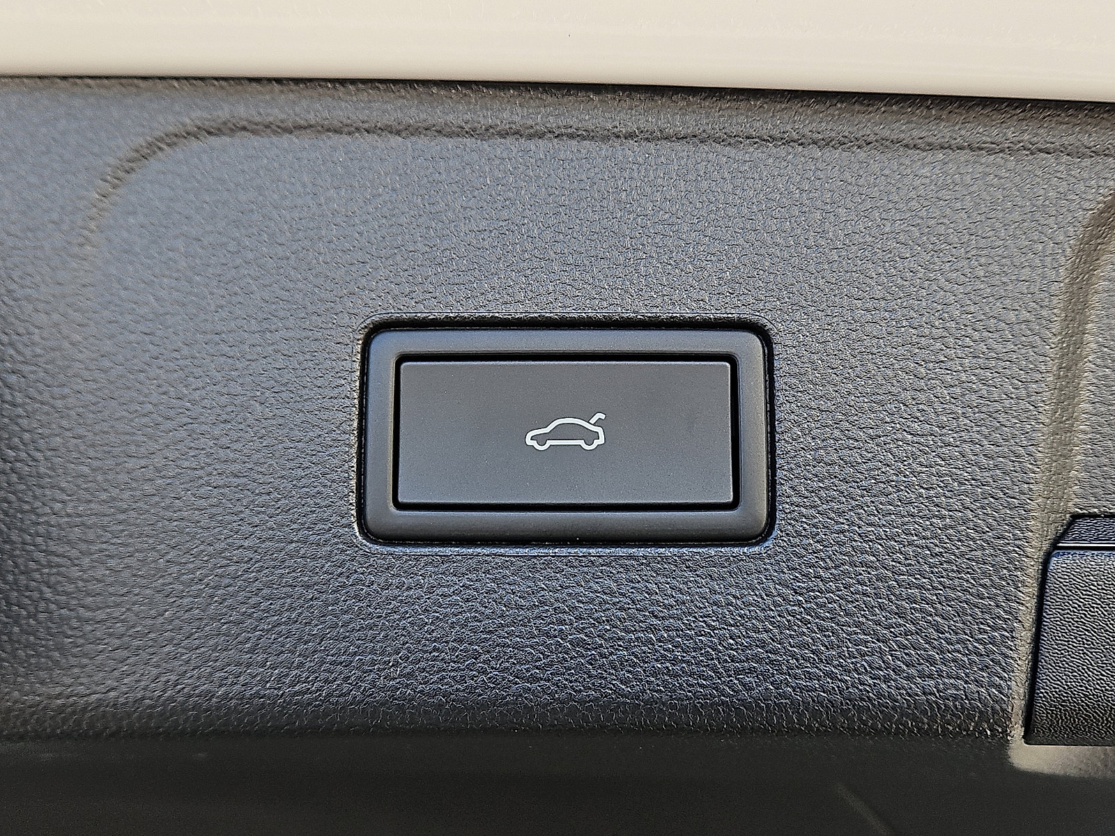 New 2026 Volkswagen Atlas SE image 8