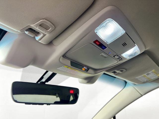 Used 2019 Subaru Outback 2.5i Limited AWD/4WD image 12